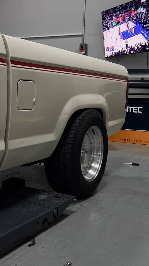 Ford-Ranger-1988-white-12