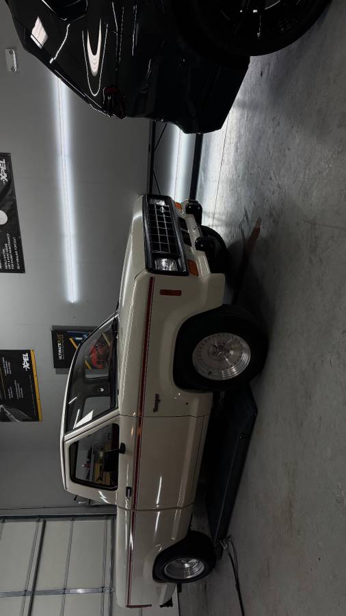 Ford-Ranger-1988-white-16