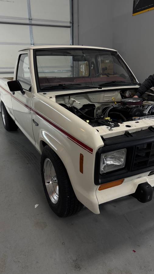 Ford-Ranger-1988-white-22