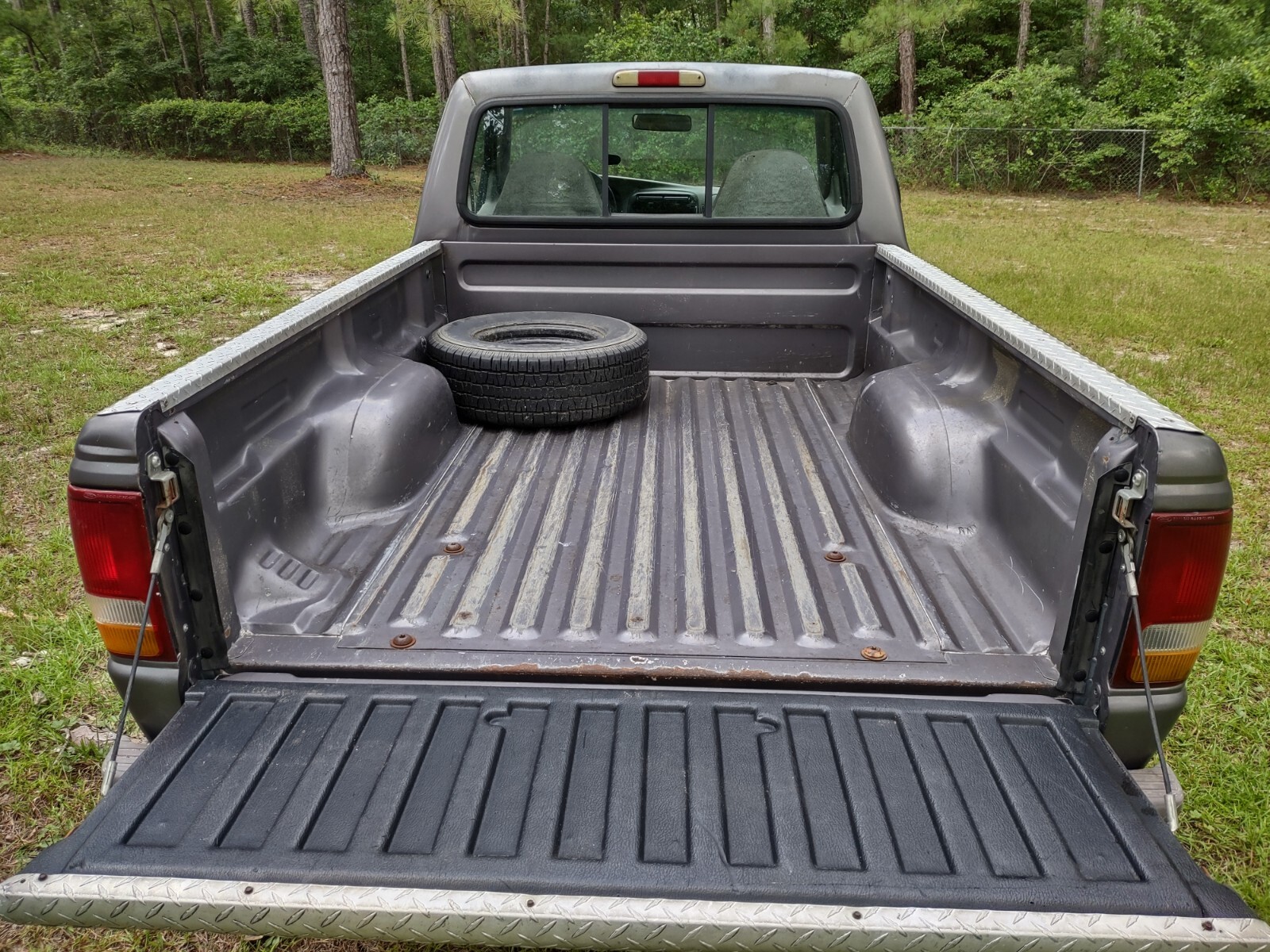 Ford-Ranger-1995-Standard-Cab-Pickup-4