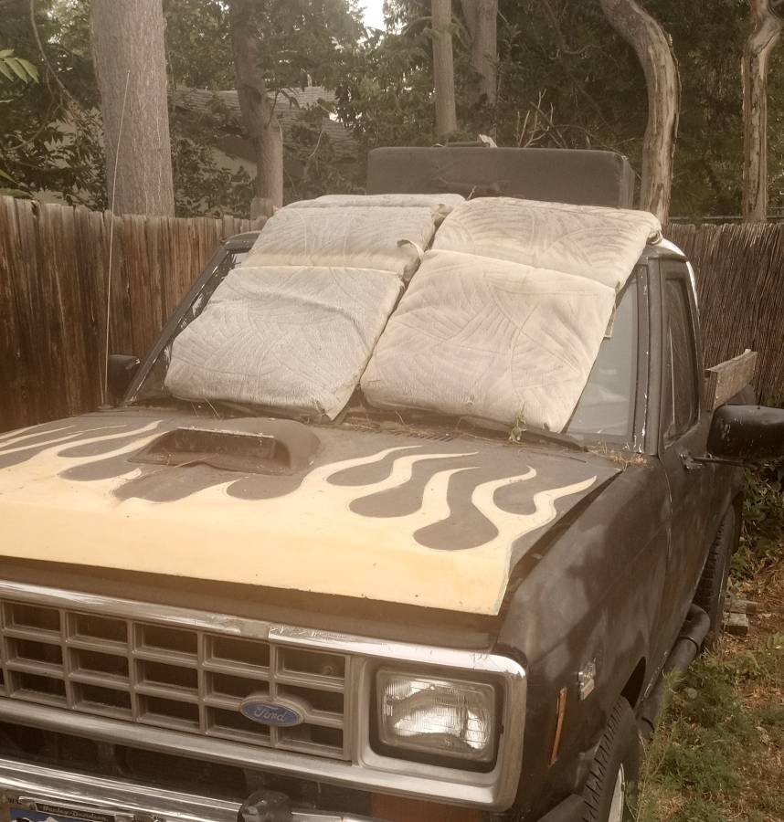 Ford-Ranger-4x4-1985-black-3