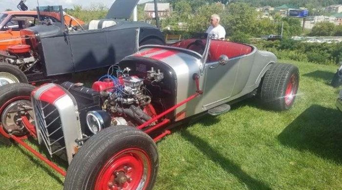 Ford-Roadster-1927-10