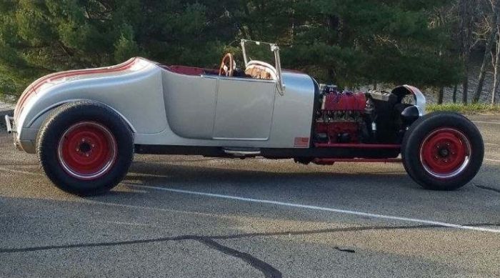 Ford-Roadster-1927-2