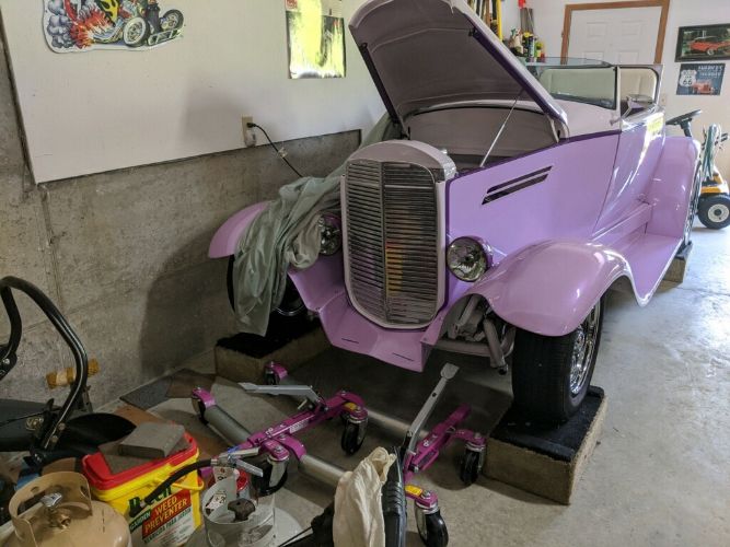 Ford-Roadster-1931-Purple-Cream-18