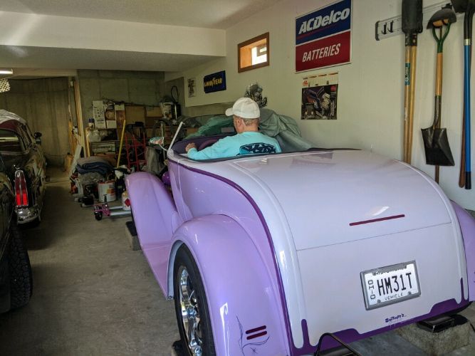 Ford-Roadster-1931-Purple-Cream-6
