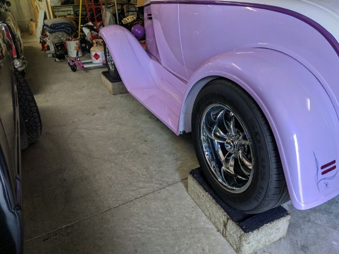 Ford-Roadster-1931-Purple-Cream-7