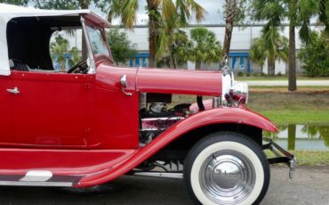 Ford-Roadster-1931-Red-White-and-Black-12