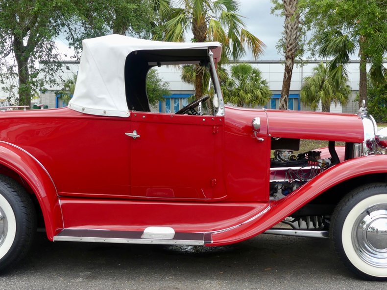 Ford-Roadster-1931-Red-White-and-Black-13