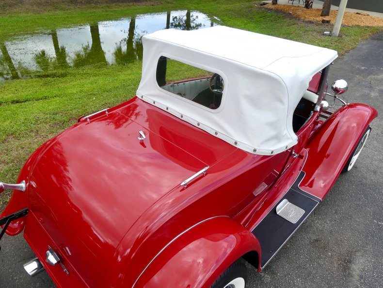 Ford-Roadster-1931-Red-White-and-Black-17