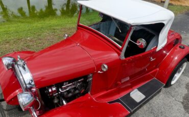 Ford-Roadster-1931-Red-White-and-Black-3