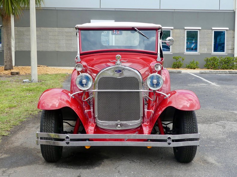 Ford-Roadster-1931-Red-White-and-Black-35