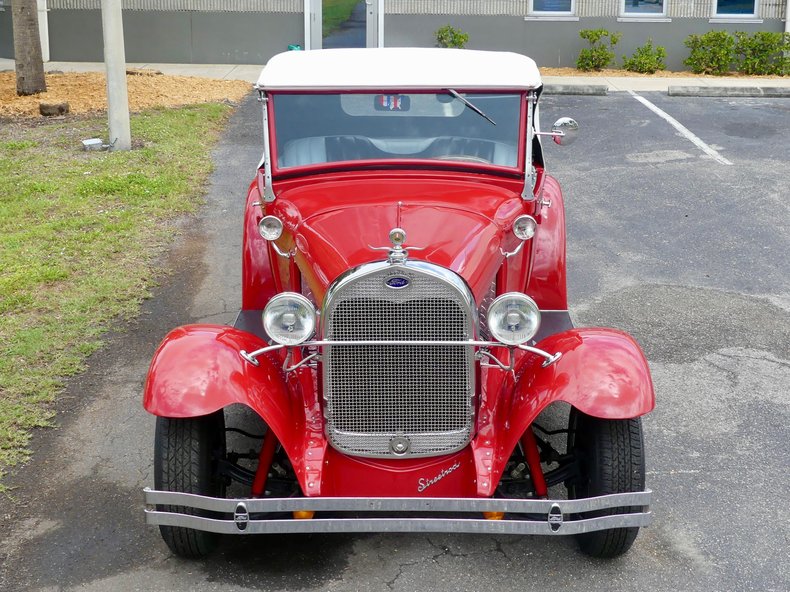 Ford-Roadster-1931-Red-White-and-Black-36