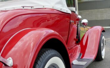 Ford-Roadster-1931-Red-White-and-Black-44