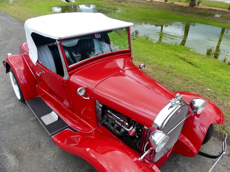 Ford-Roadster-1931-Red-White-and-Black-49