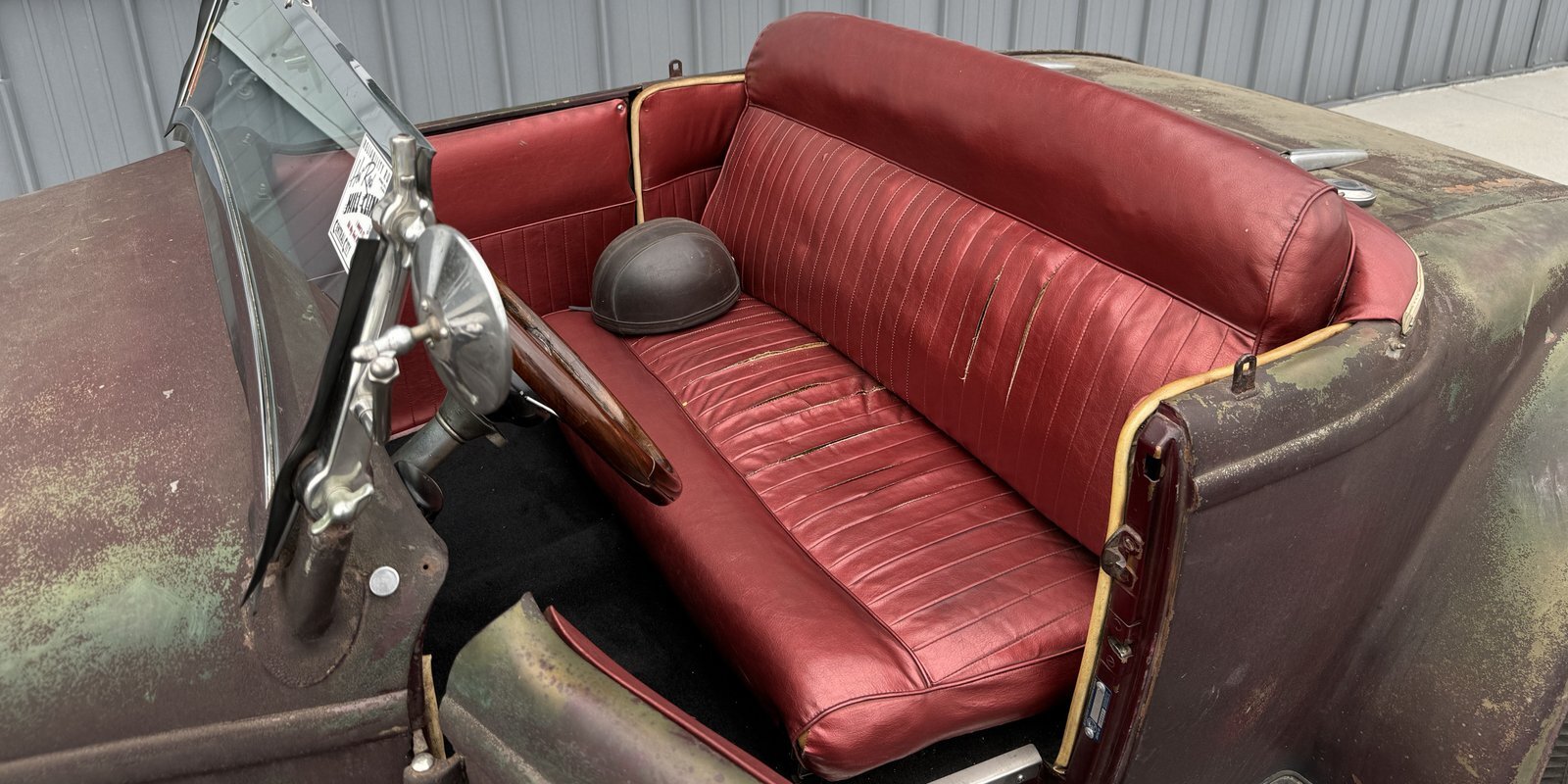 Ford-Roadster-1932-12