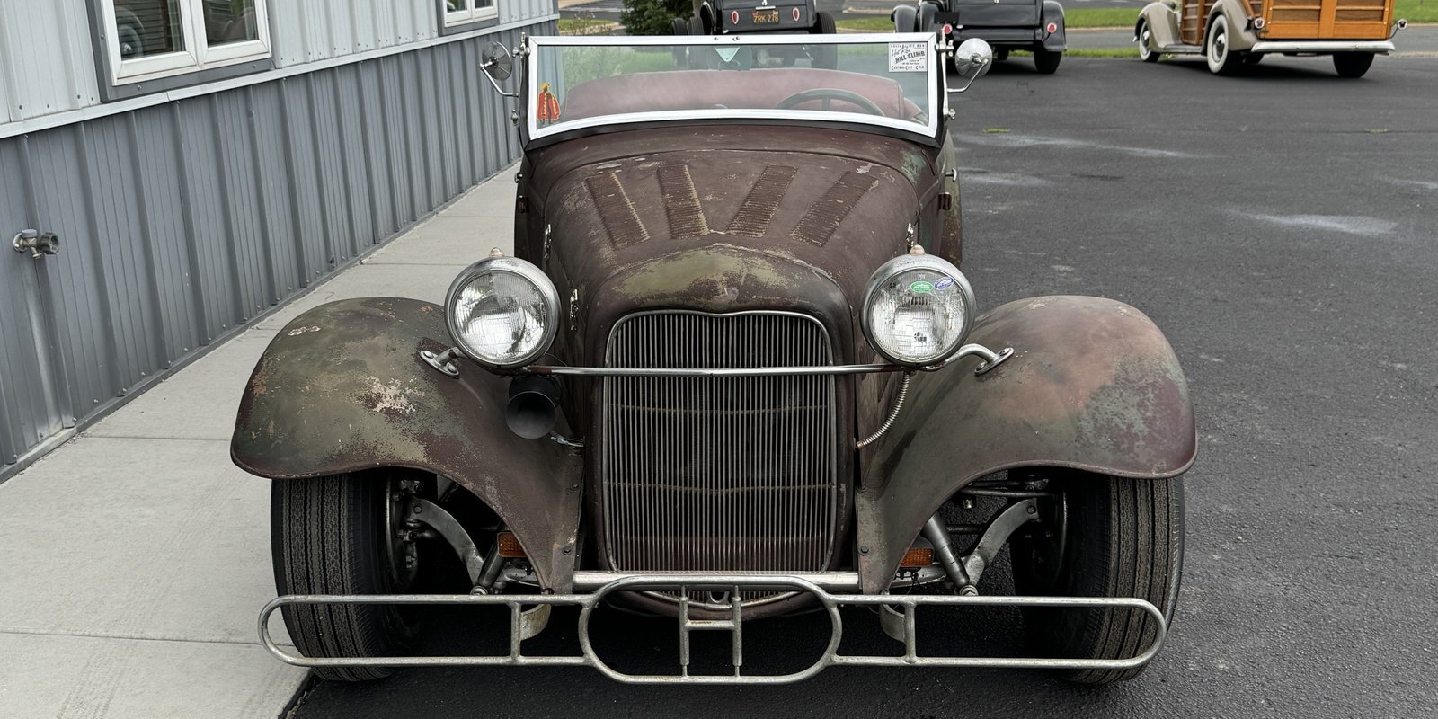 Ford-Roadster-1932-3