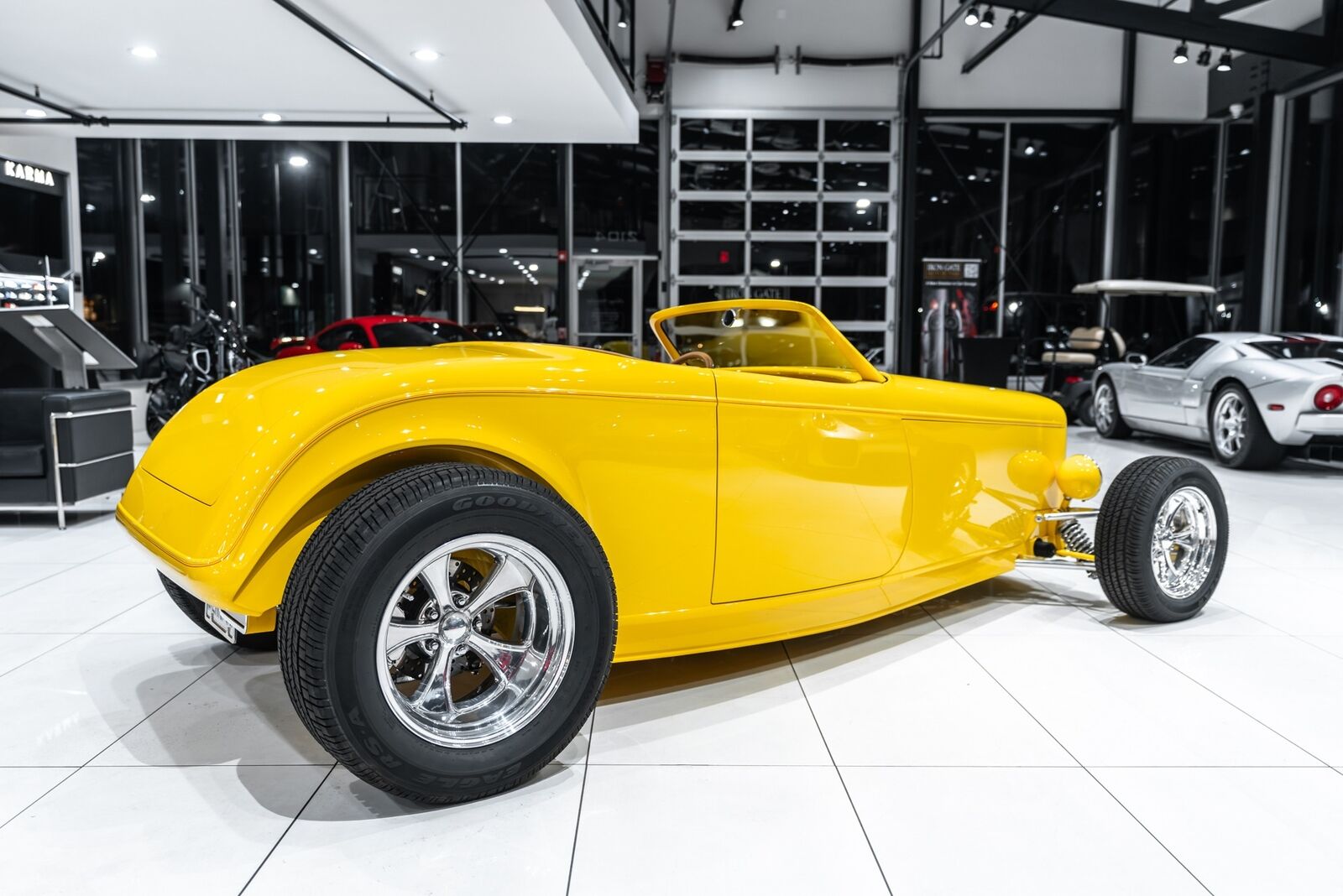 Ford-Roadster-1932-3