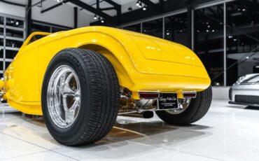 Ford-Roadster-1932-33