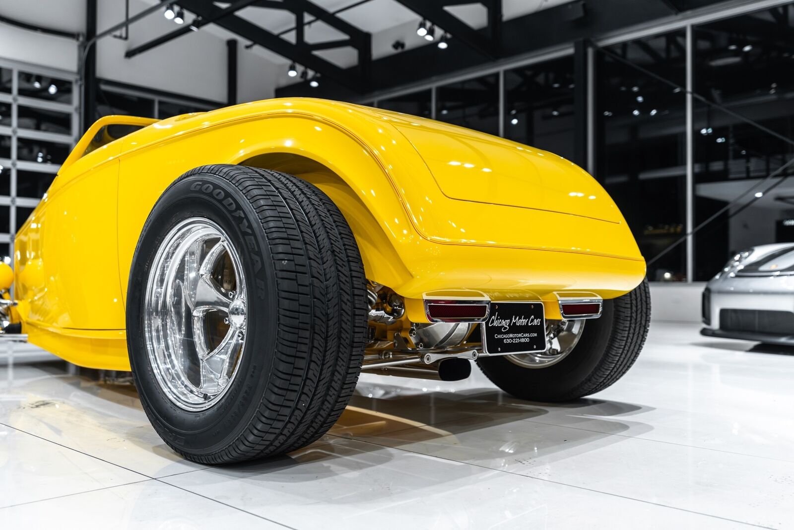 Ford-Roadster-1932-33