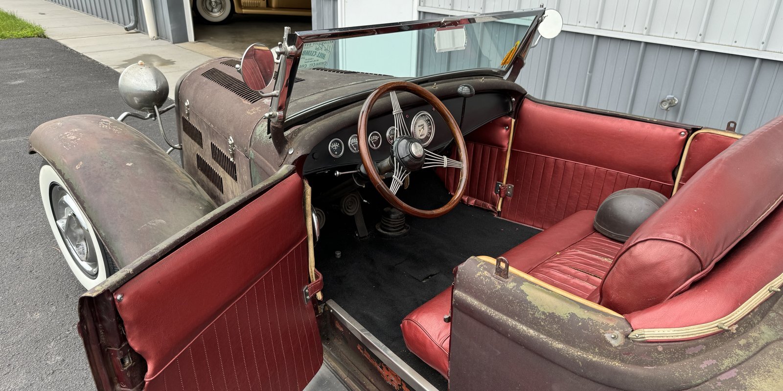 Ford-Roadster-1932-9