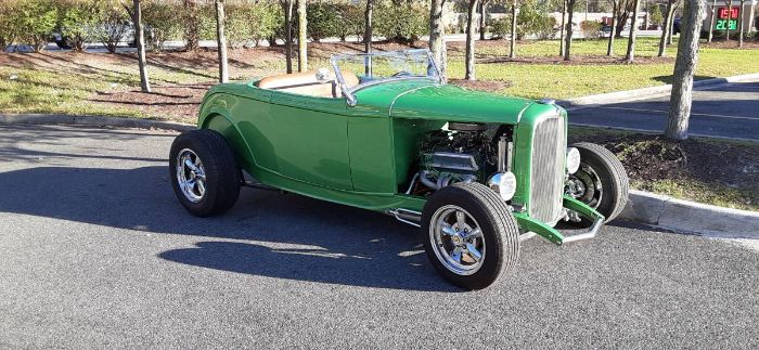 Ford-Roadster-1932-Green-10