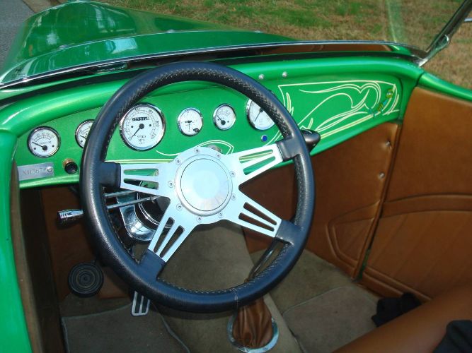 Ford-Roadster-1932-Green-9