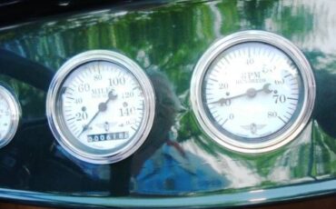 Ford-Roadster-1932-Green-Tan-Leather-7