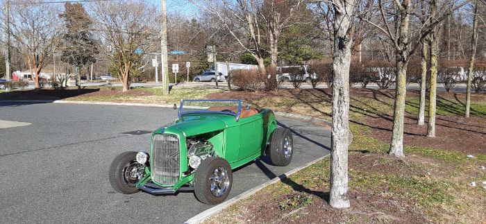 Ford-Roadster-1932-Green