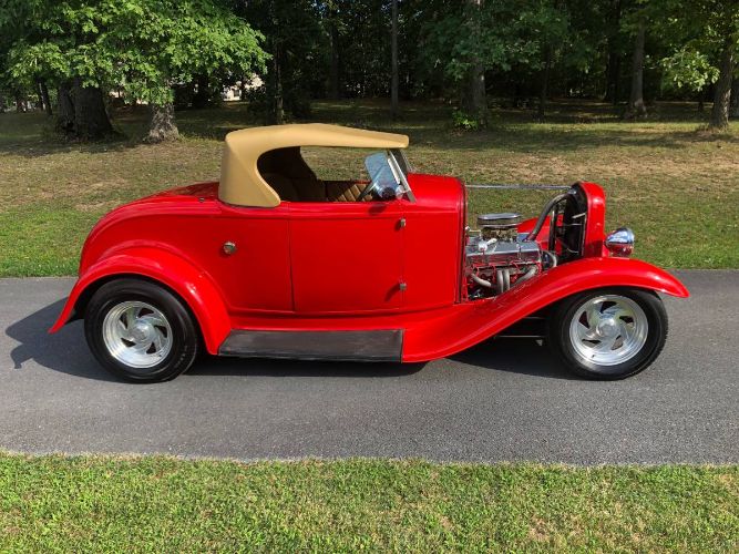 Ford-Roadster-1932-Red-17