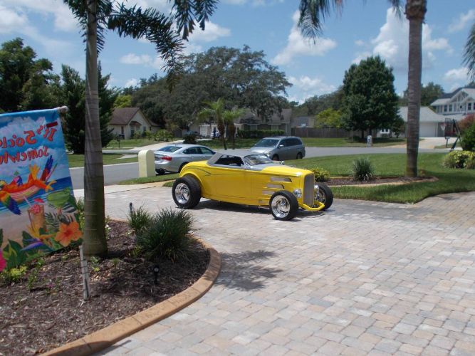 Ford-Roadster-1932-Yellow-Custom-leather-1