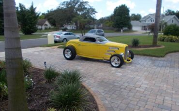 Ford-Roadster-1932-Yellow-Custom-leather-11