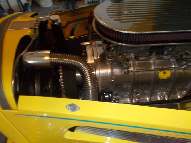 Ford-Roadster-1932-Yellow-Custom-leather-13