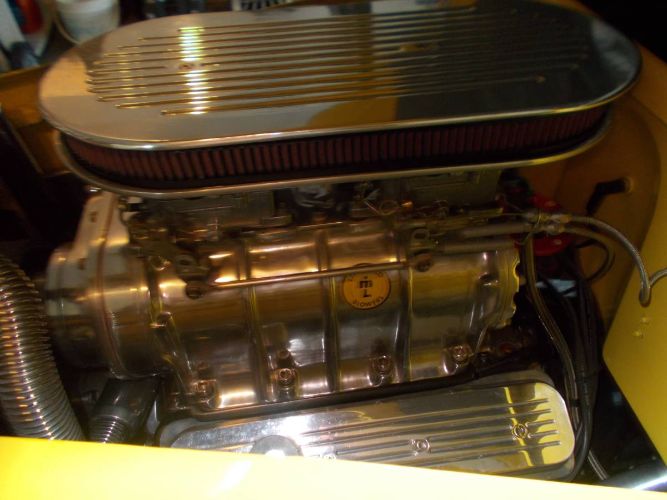Ford-Roadster-1932-Yellow-Custom-leather-15