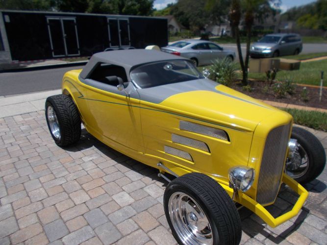 Ford-Roadster-1932-Yellow-Custom-leather-24