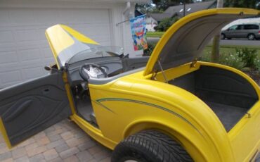 Ford-Roadster-1932-Yellow-Custom-leather-4