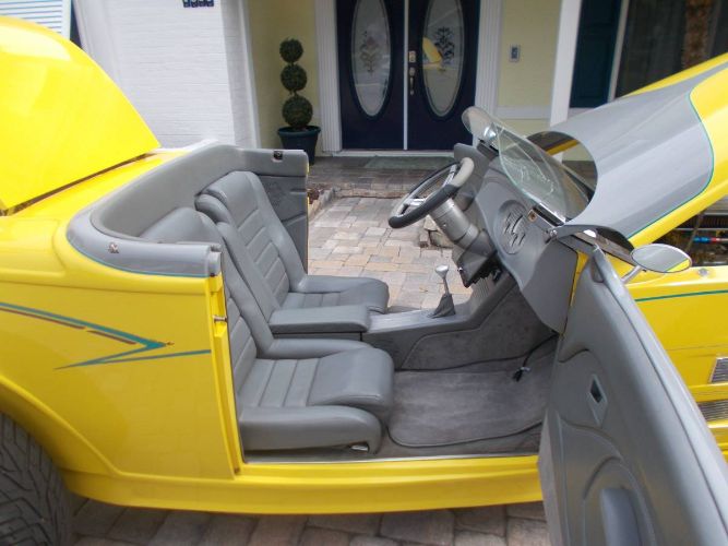 Ford-Roadster-1932-Yellow-Custom-leather