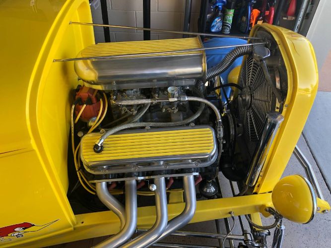 Ford-Roadster-1932-Yellow-Leather-Carrera-2