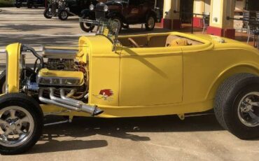 Ford-Roadster-1932-Yellow-Leather-Carrera