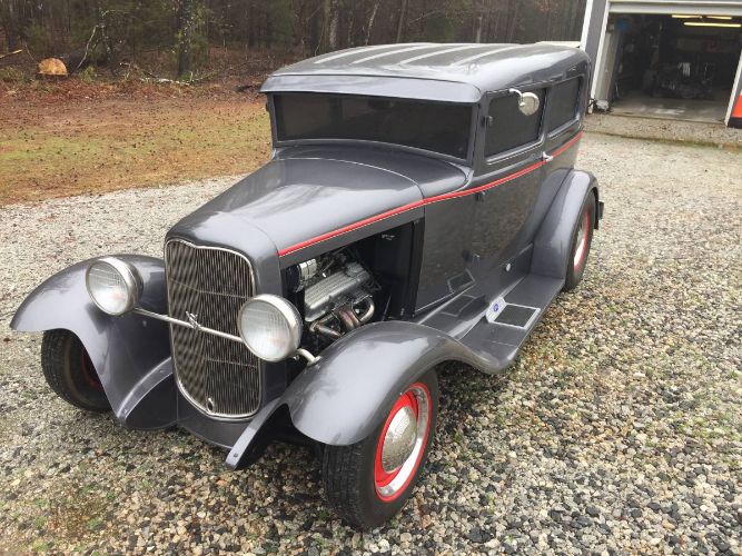 Ford-Sedan-1930-6