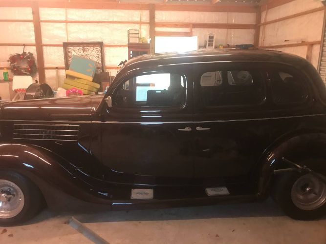 Ford-Sedan-1935-7