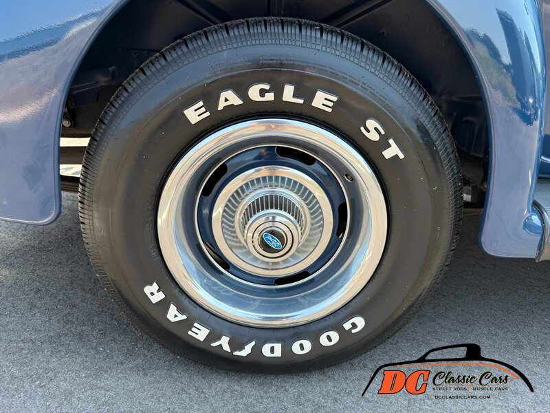 Ford-Sedan-1936-13
