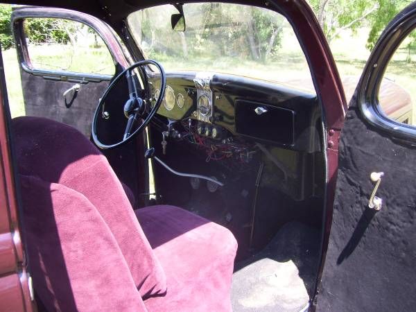 Ford-Sedan-1936-15