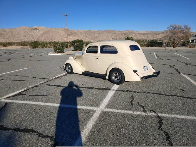 Ford-Sedan-1936-Cream-Tan-2