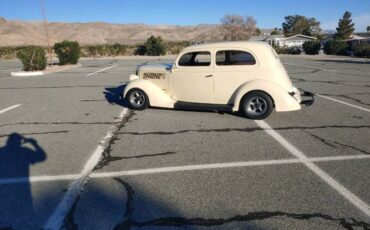 Ford-Sedan-1936-Cream-Tan-3