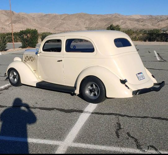 Ford-Sedan-1936-Cream-Tan-8