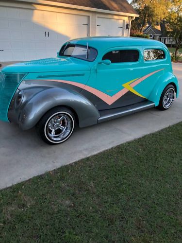 Ford-Sedan-1937-Custom-11