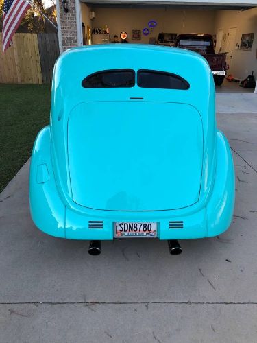 Ford-Sedan-1937-Custom-3