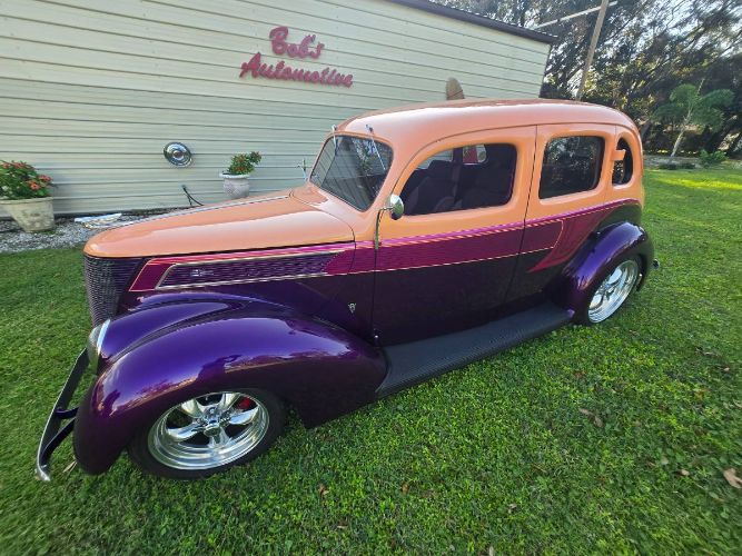 Ford-Sedan-1937-Purple-13