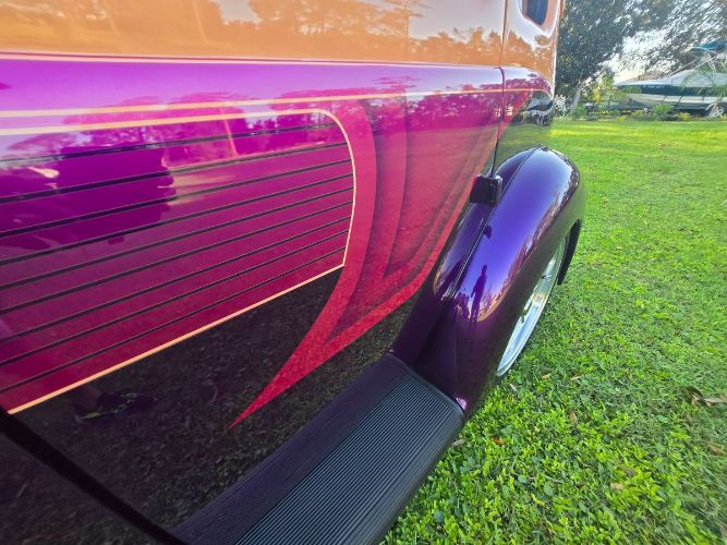 Ford-Sedan-1937-Purple-15