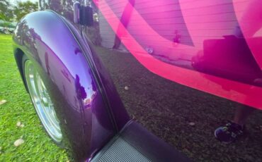 Ford-Sedan-1937-Purple-16
